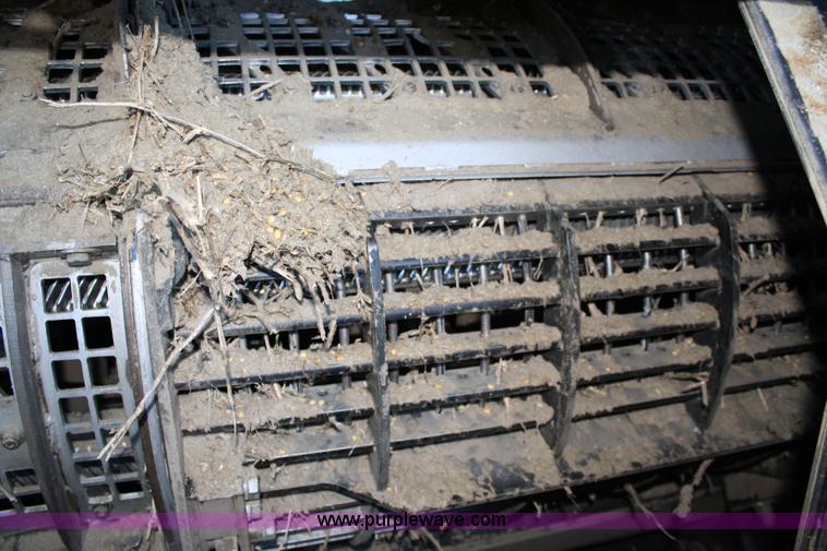 image for item 4642 1992 AGCO Gleaner R-62 combine