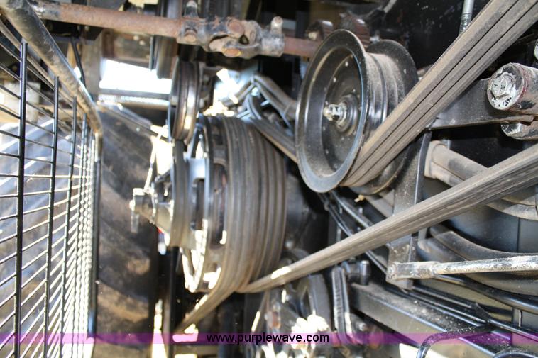 image for item 4642 1992 AGCO Gleaner R-62 combine