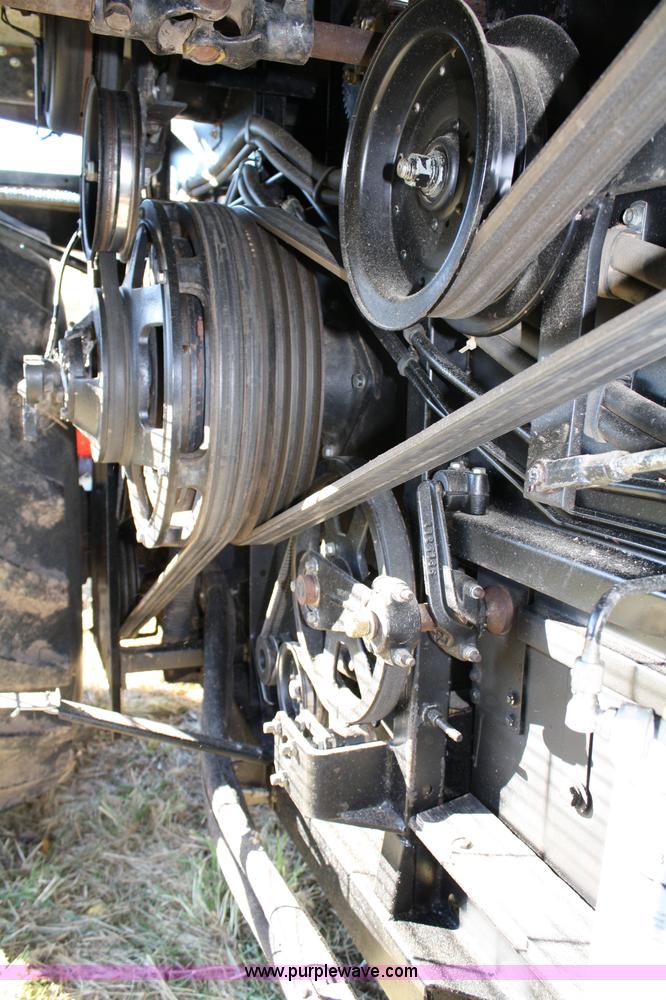 image for item 4642 1992 AGCO Gleaner R-62 combine