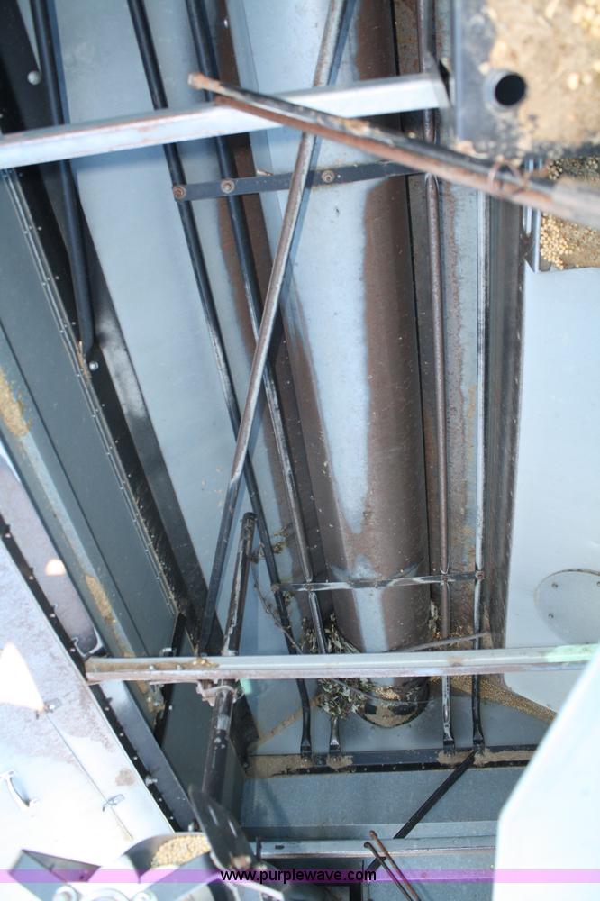 image for item 4642 1992 AGCO Gleaner R-62 combine