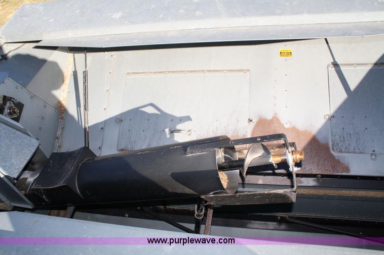 image for item 4642 1992 AGCO Gleaner R-62 combine