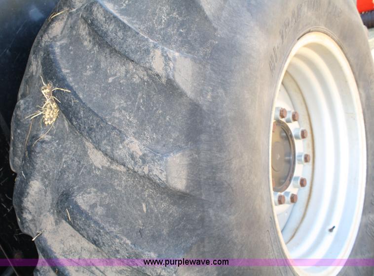 image for item 4642 1992 AGCO Gleaner R-62 combine