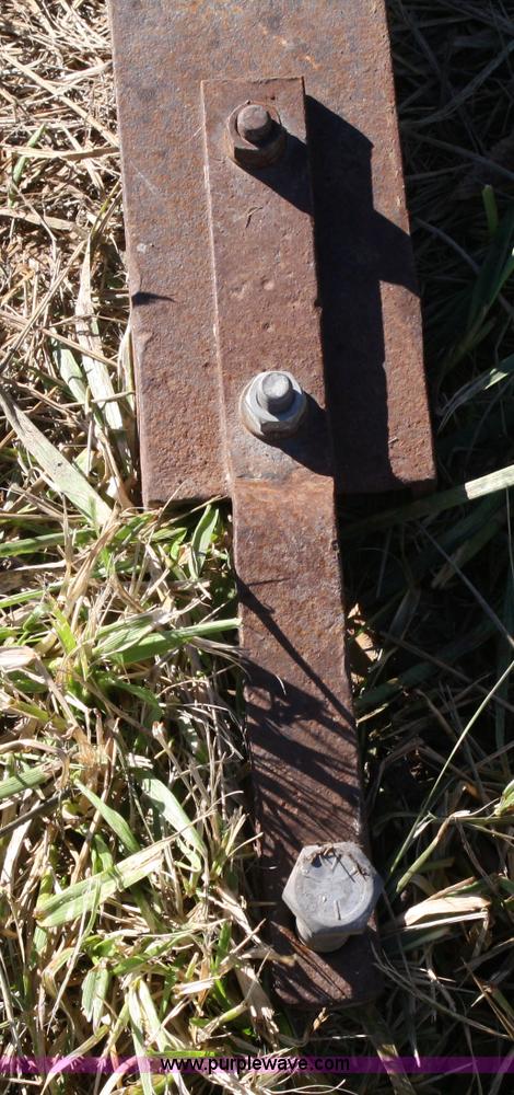 image for item 4643 Duetz-Allis 630 low profile corn head