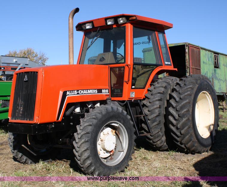image for item 4647 Allis-Chalmers 8010 MFWD tractor