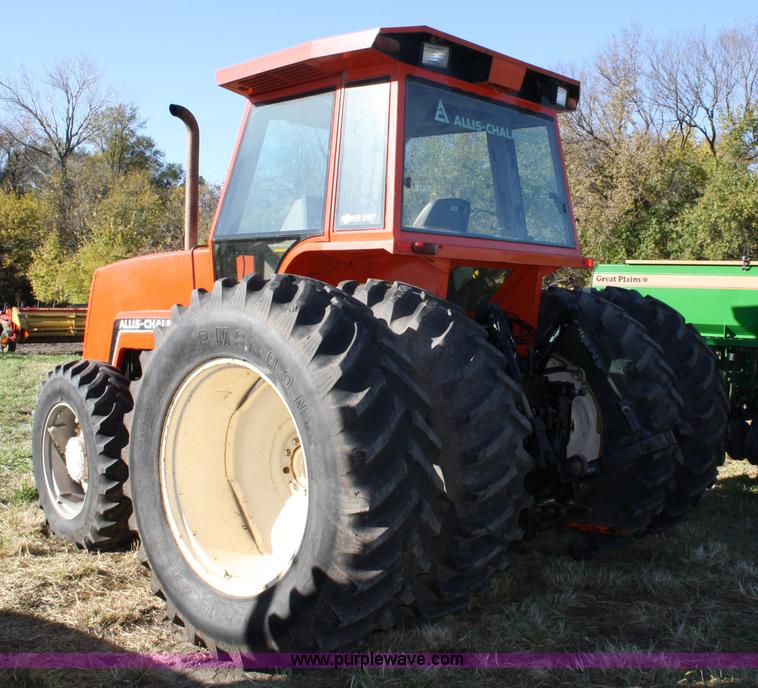 image for item 4647 Allis-Chalmers 8010 MFWD tractor