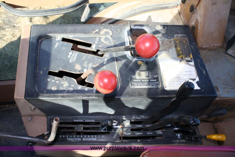 image for item 4647 Allis-Chalmers 8010 MFWD tractor