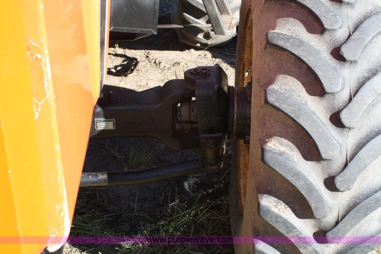 image for item 4648 Allis-Chalmers 8070 MFWD tractor