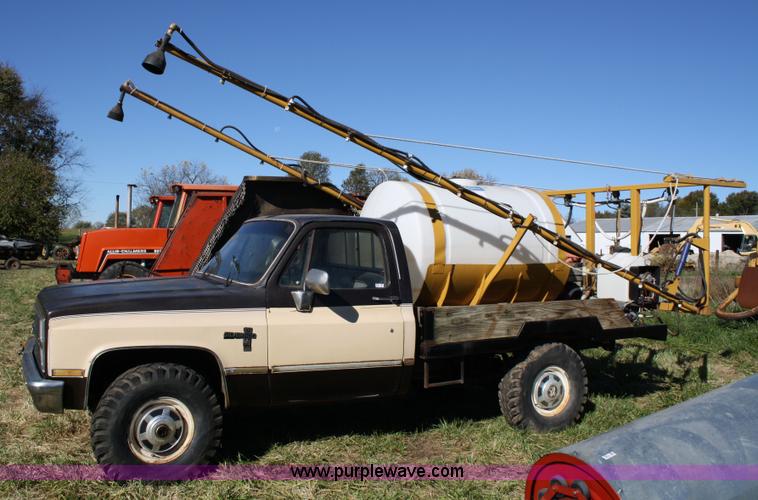 image for item 4650 1984 Chevrolet Silverado truck with spray rig