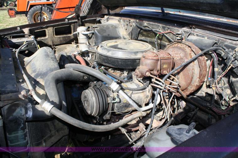 image for item 4650 1984 Chevrolet Silverado truck with spray rig