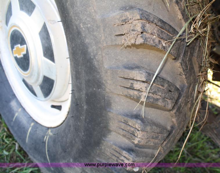 image for item 4650 1984 Chevrolet Silverado truck with spray rig