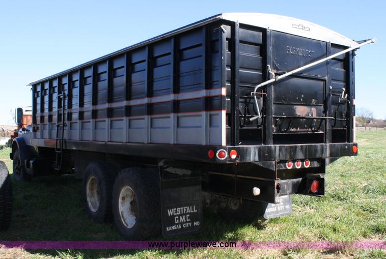 image for item 4655 1970 Chevrolet C60 grain truck