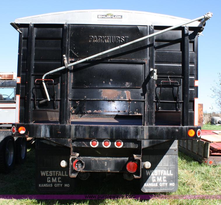 image for item 4655 1970 Chevrolet C60 grain truck