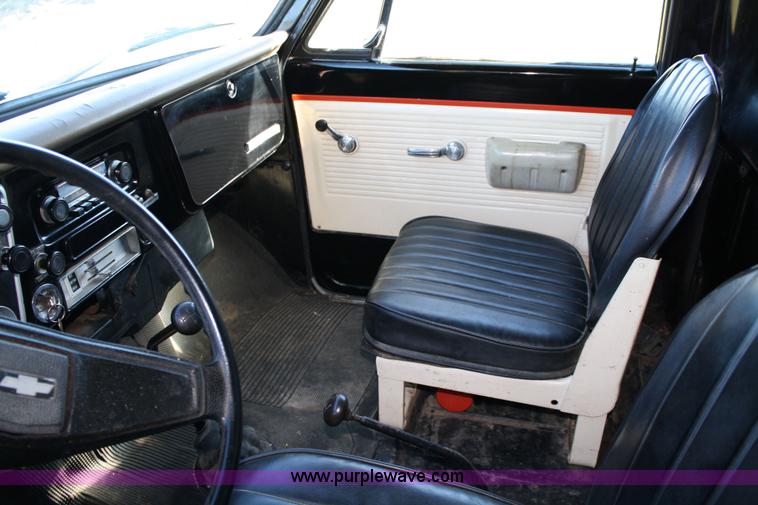 image for item 4655 1970 Chevrolet C60 grain truck