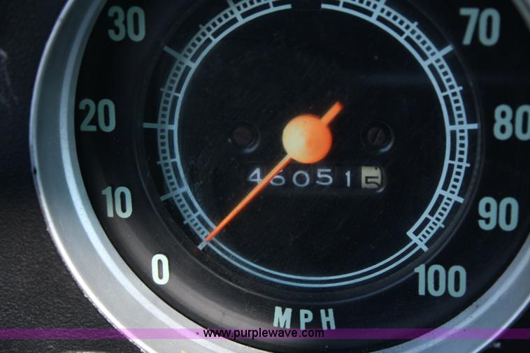 image for item 4655 1970 Chevrolet C60 grain truck