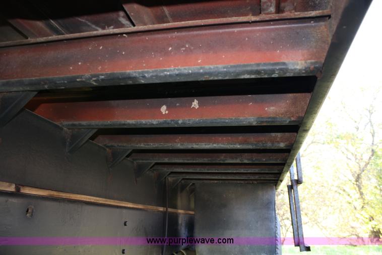 image for item 4655 1970 Chevrolet C60 grain truck