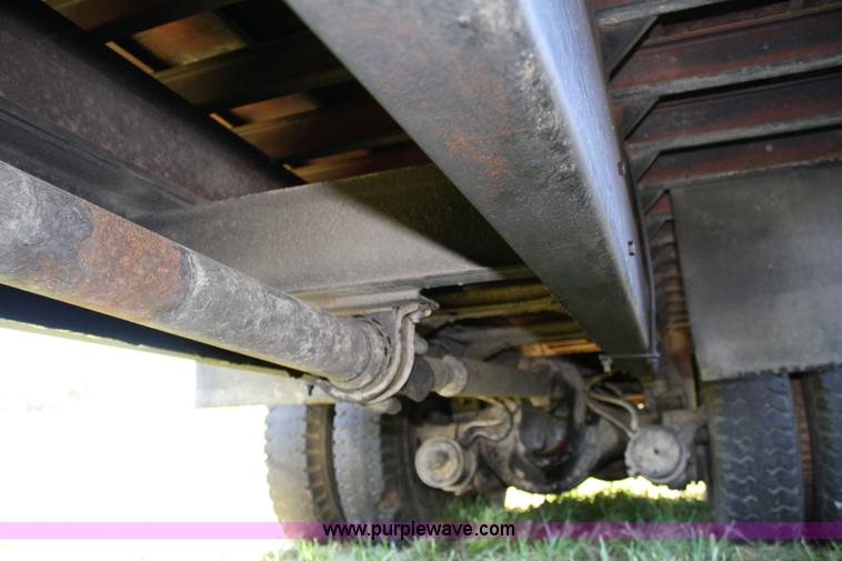 image for item 4655 1970 Chevrolet C60 grain truck