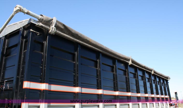 image for item 4655 1970 Chevrolet C60 grain truck