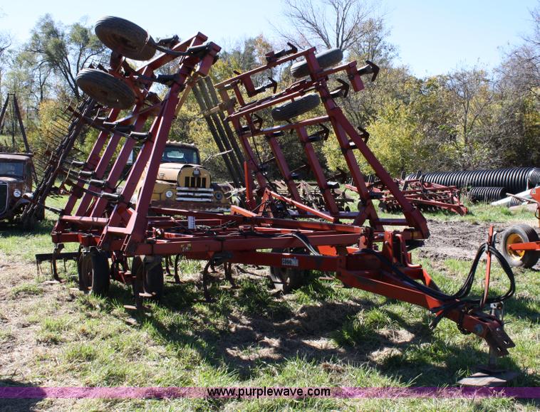 image for item 4665 Case IH 4800FLCU Vibra Shank field cultivator