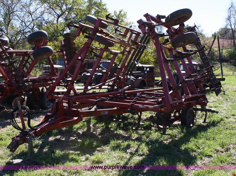 image for item 4665 Case IH 4800FLCU Vibra Shank field cultivator