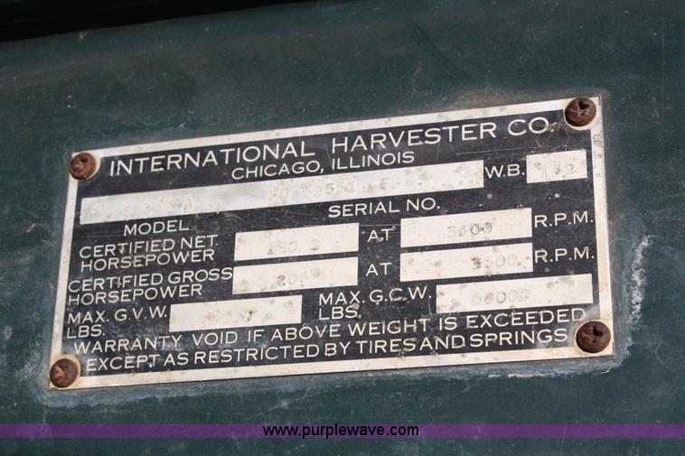 image for item 4670 1964 International 190 grain truck
