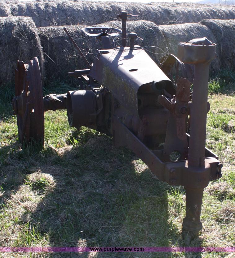 image for item 4688 1935 John Deere Model A tractor