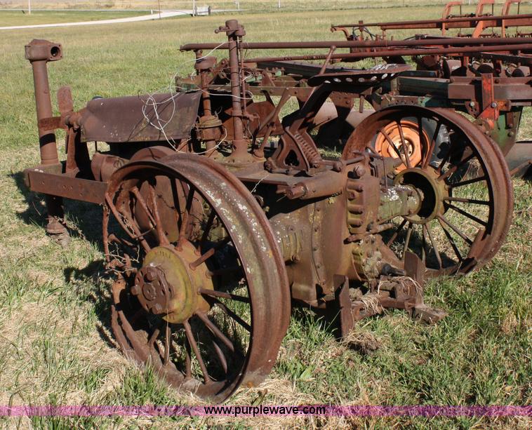 image for item 4688 1935 John Deere Model A tractor
