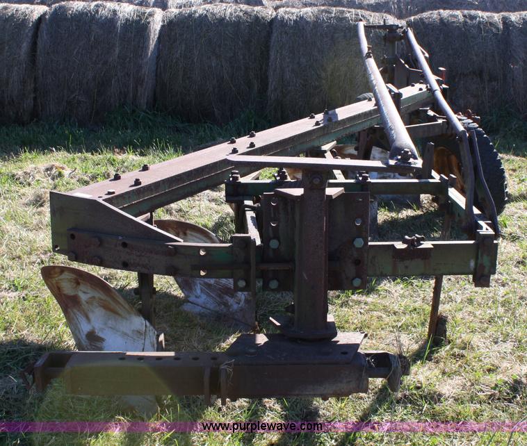 image for item 4689 Oliver 565 plow