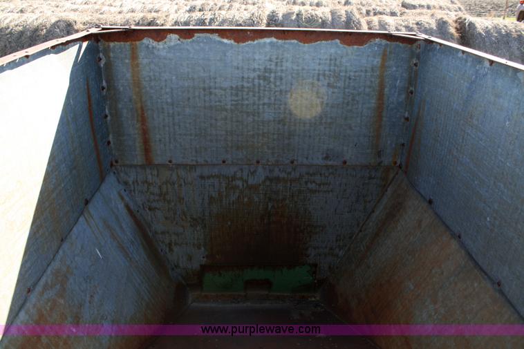 image for item 4695 Bin on stand