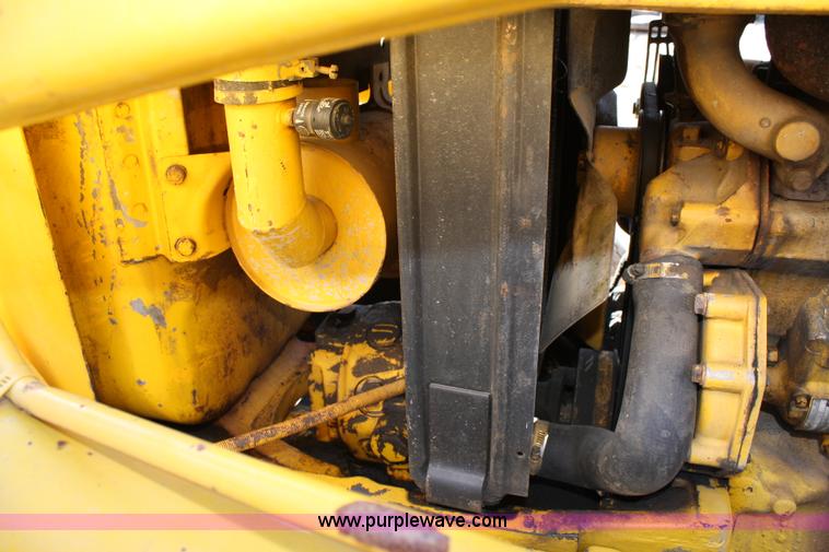 image for item 4706 1981 John Deere 302A tractor with loader