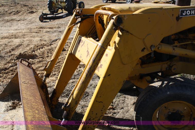 image for item 4706 1981 John Deere 302A tractor with loader