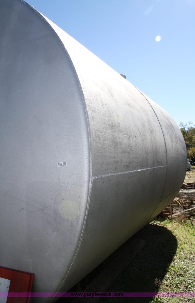 image for item 5114 8,000 gallon fuel tank with electric tokheim pump
