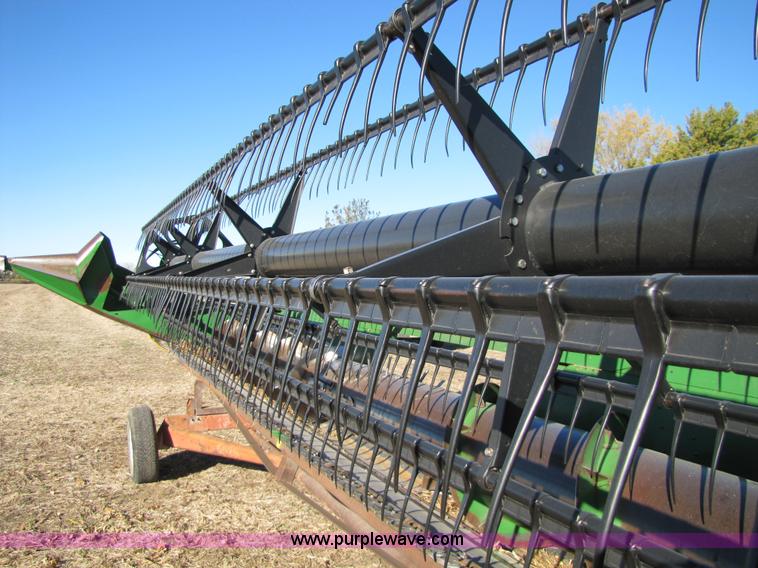 image for item 5121 1993 John Deere 925 flex platform