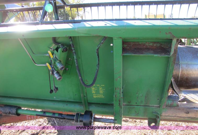 image for item 5121 1993 John Deere 925 flex platform