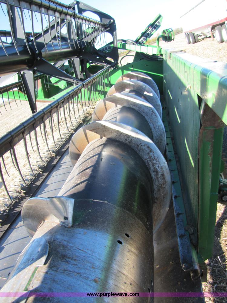 image for item 5121 1993 John Deere 925 flex platform