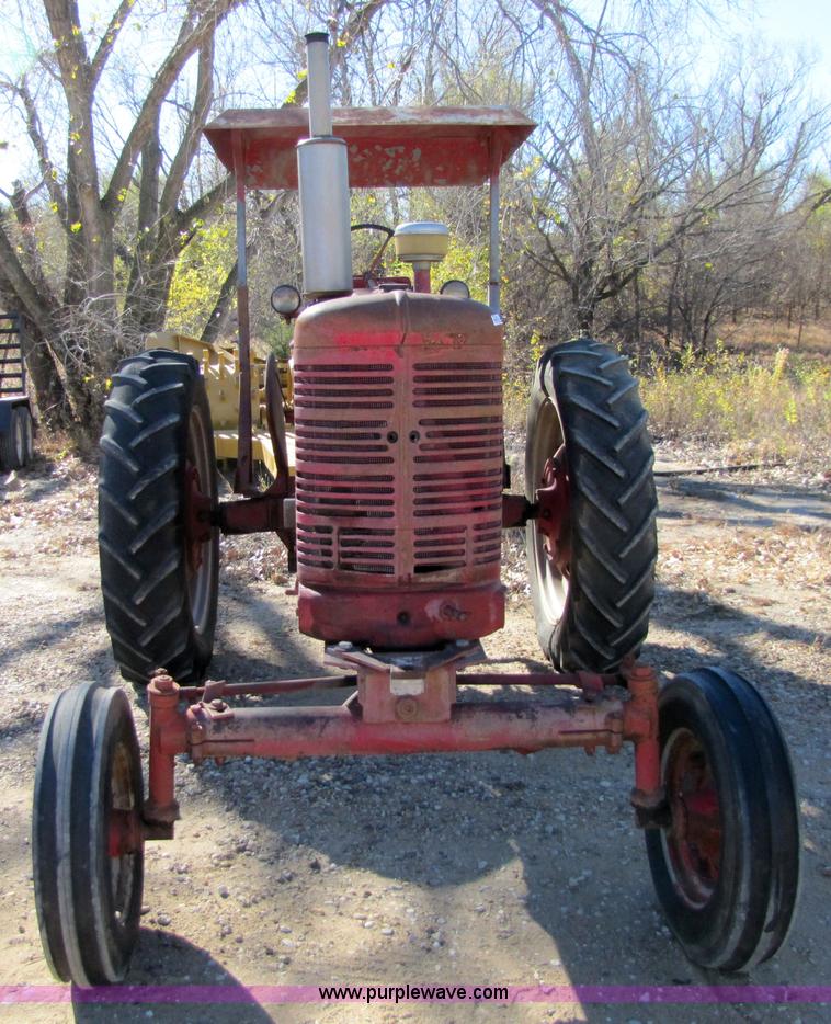 image for item 5154 International Farmall MD tractor
