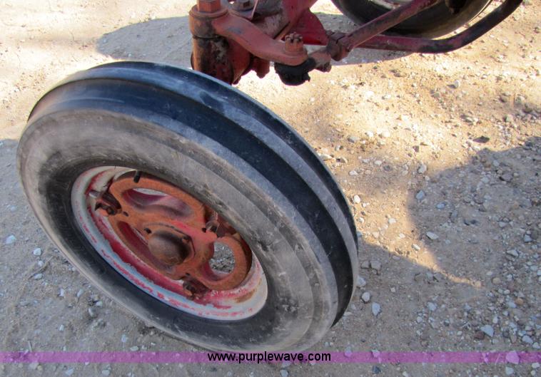 image for item 5154 International Farmall MD tractor