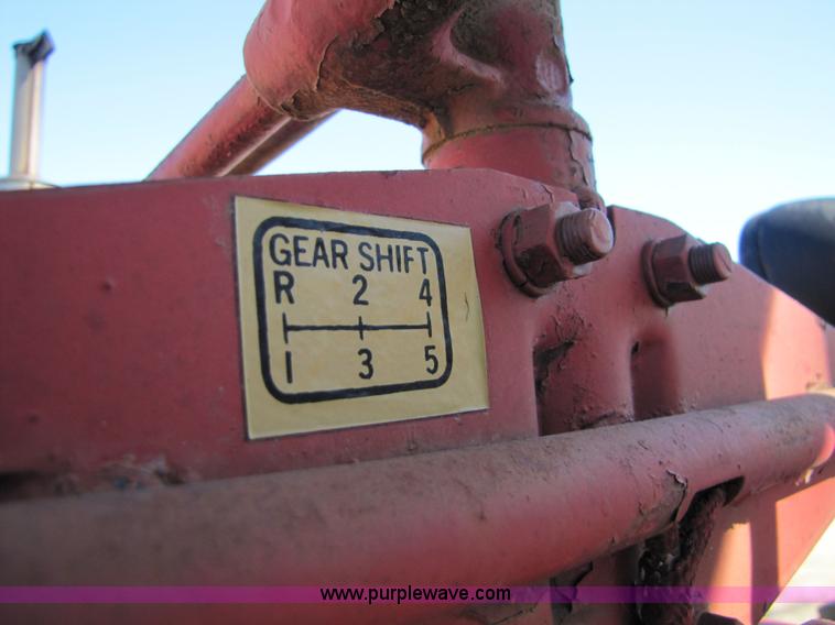 image for item 5154 International Farmall MD tractor