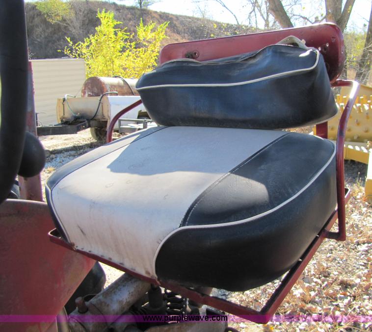 image for item 5154 International Farmall MD tractor