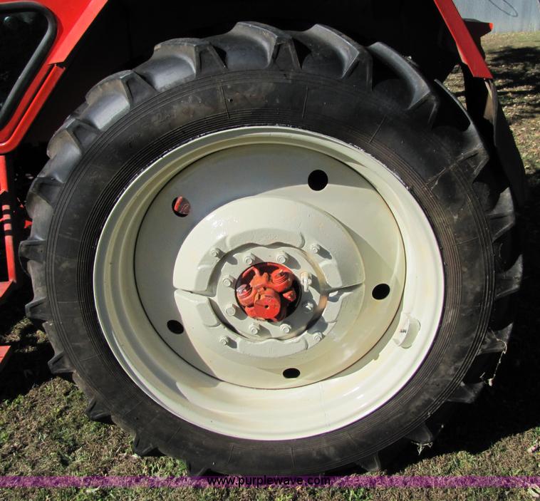 image for item 5353 1991 Belarus 805 tractor