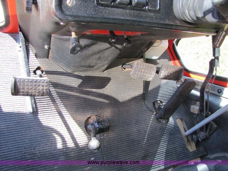 image for item 5353 1991 Belarus 805 tractor