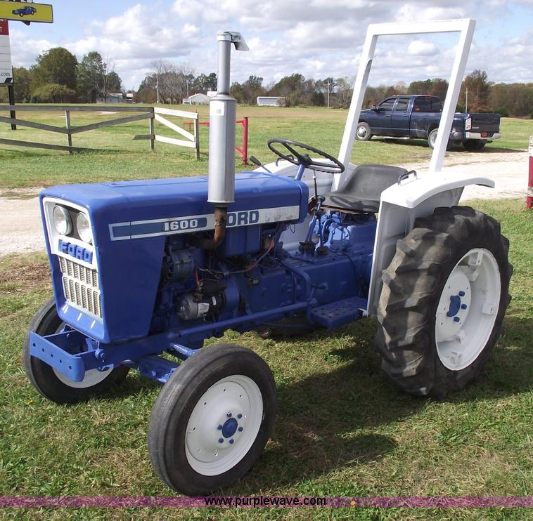 image for item 5483 Ford A1012T-1600 tractor