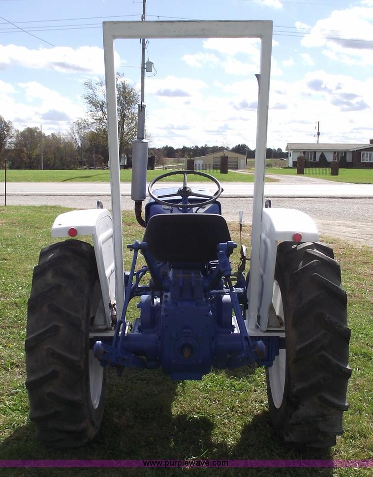 image for item 5483 Ford A1012T-1600 tractor