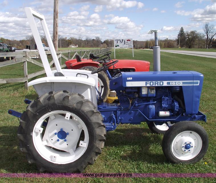 image for item 5483 Ford A1012T-1600 tractor