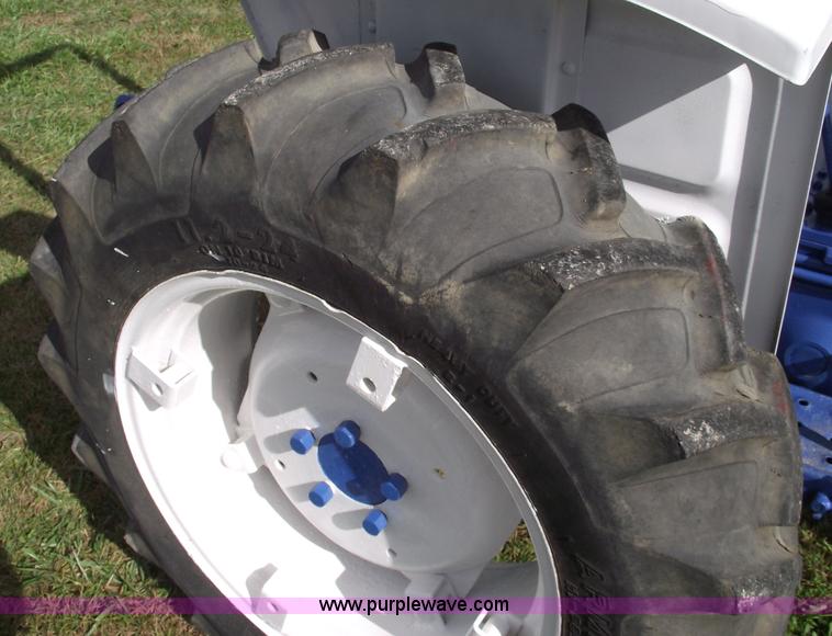 image for item 5483 Ford A1012T-1600 tractor