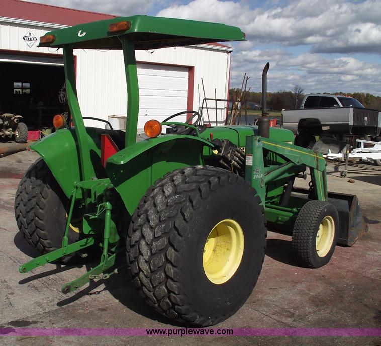 image for item 5485 1984 John Deere 1050 tractor with loader