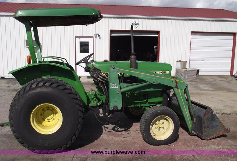 image for item 5485 1984 John Deere 1050 tractor with loader