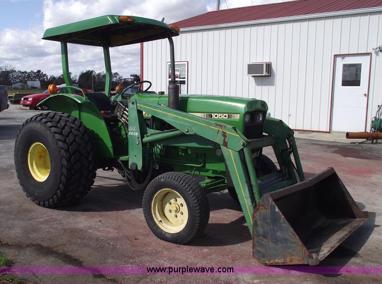 image for item 5485 1984 John Deere 1050 tractor with loader