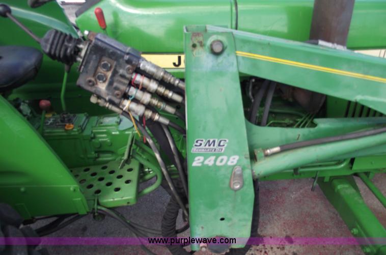 image for item 5485 1984 John Deere 1050 tractor with loader