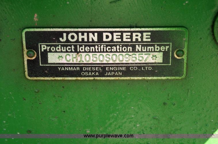 image for item 5485 1984 John Deere 1050 tractor with loader