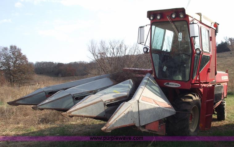 image for item 5556 1981 New Idea 767 Super Chopper Uni-chopper silage/forage chopper